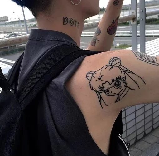 冯磊眉坚