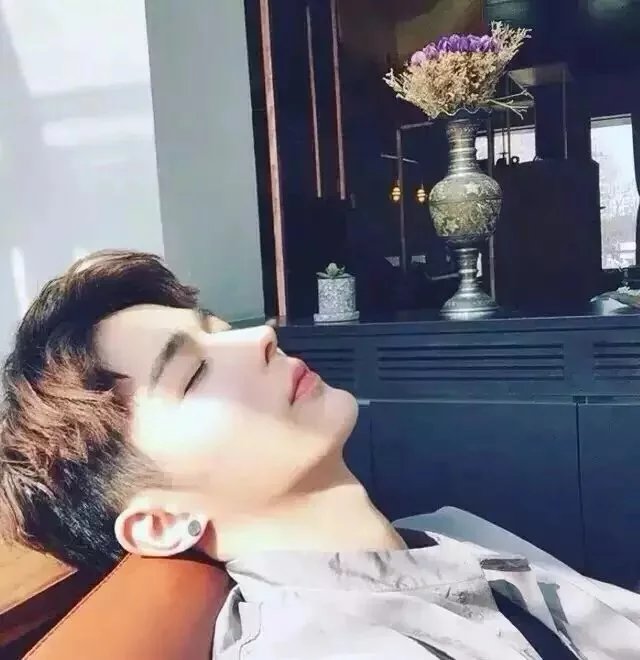 徐成华飘